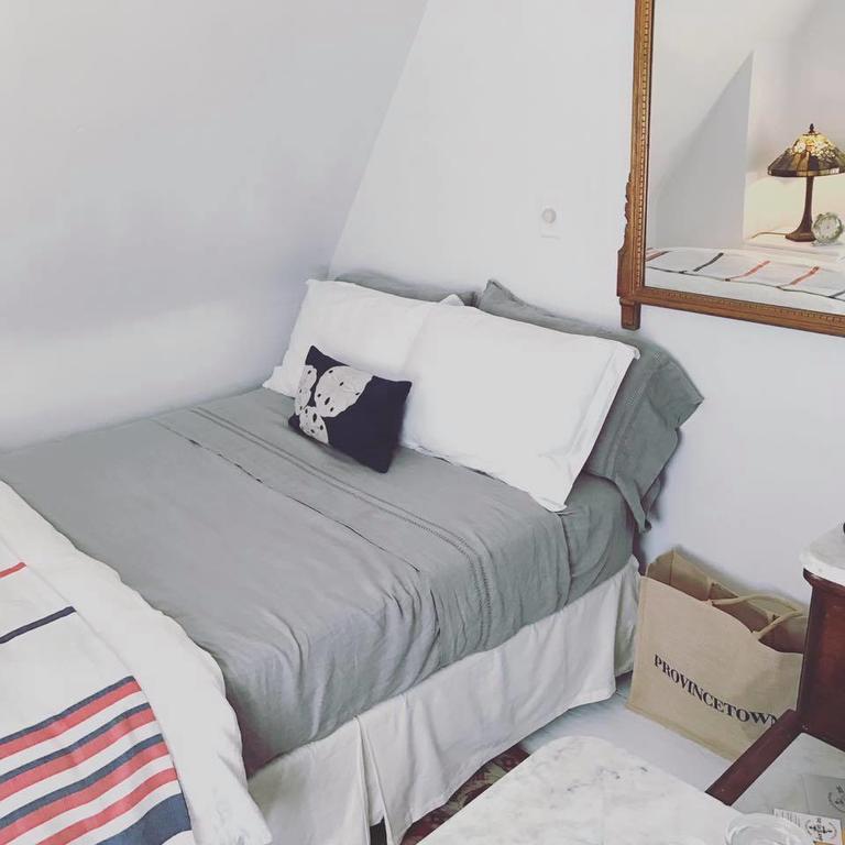 The Gaslamp Bed And Breakfast Provincetown Exterior foto